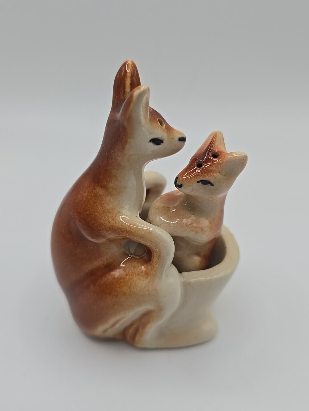 Mama Kangaroo & Joey in Pouch SALT & PEPPER shaker set Vintage Made in Japan